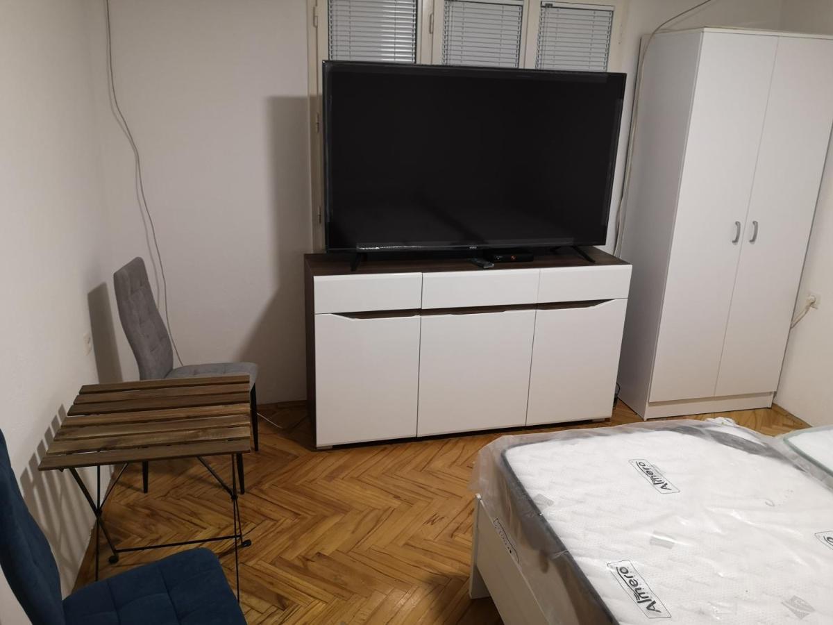 فندق White Night سكوبجي المظهر الخارجي الصورة