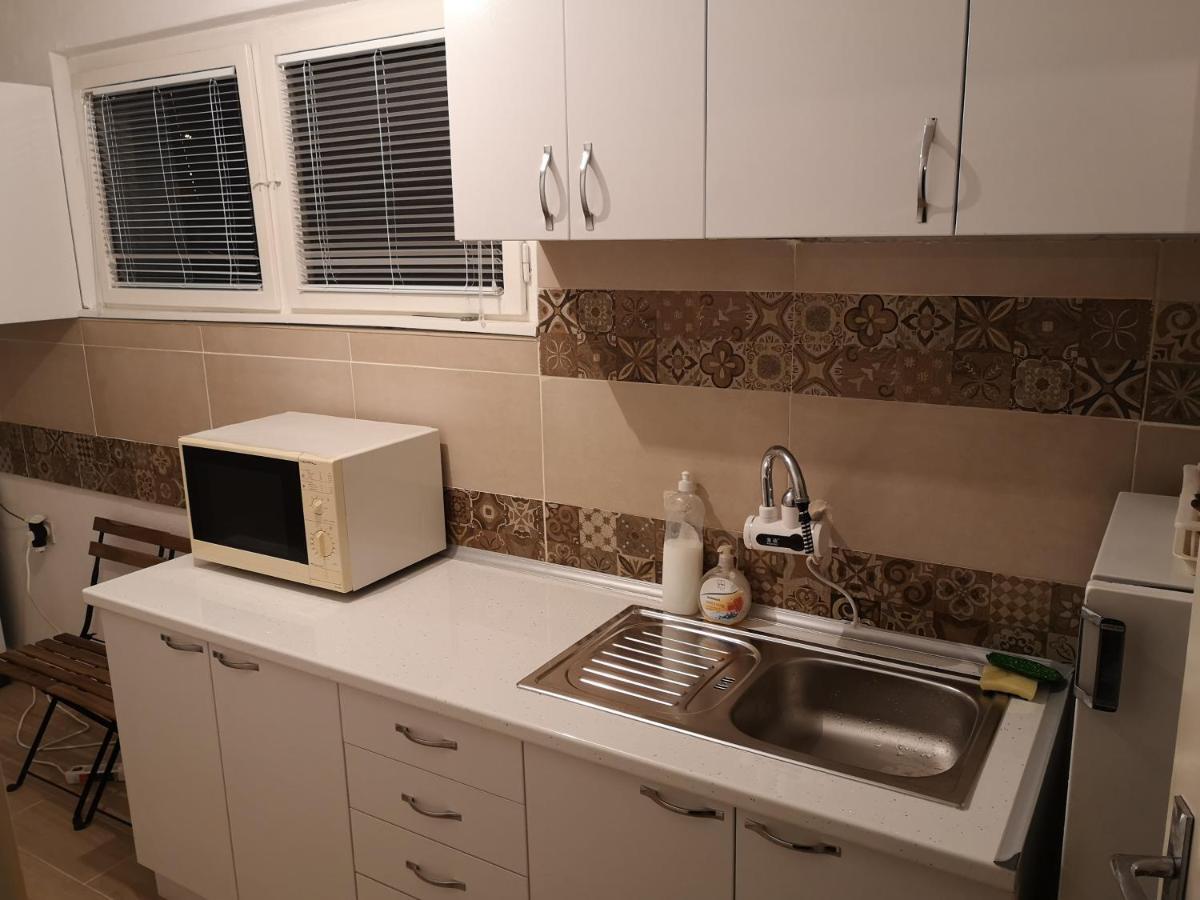فندق White Night سكوبجي المظهر الخارجي الصورة