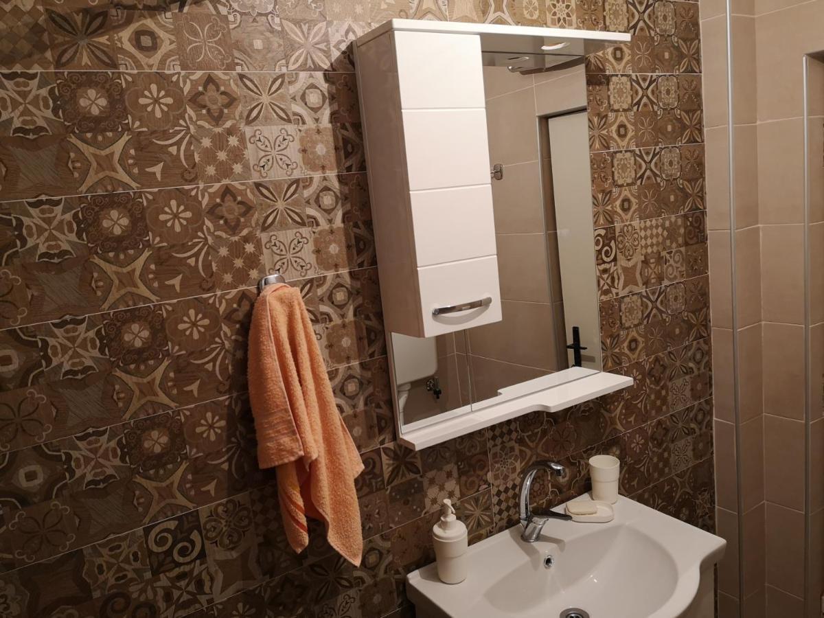 فندق White Night سكوبجي المظهر الخارجي الصورة